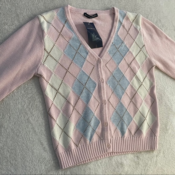 BNWT Brandy Melville Pink Elizabeth Sweater - Picture 3 of 3